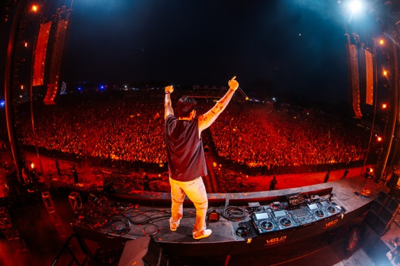 alesso djing for a crowd