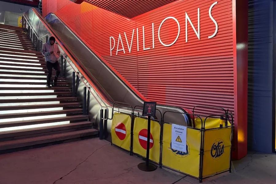 dead escalator