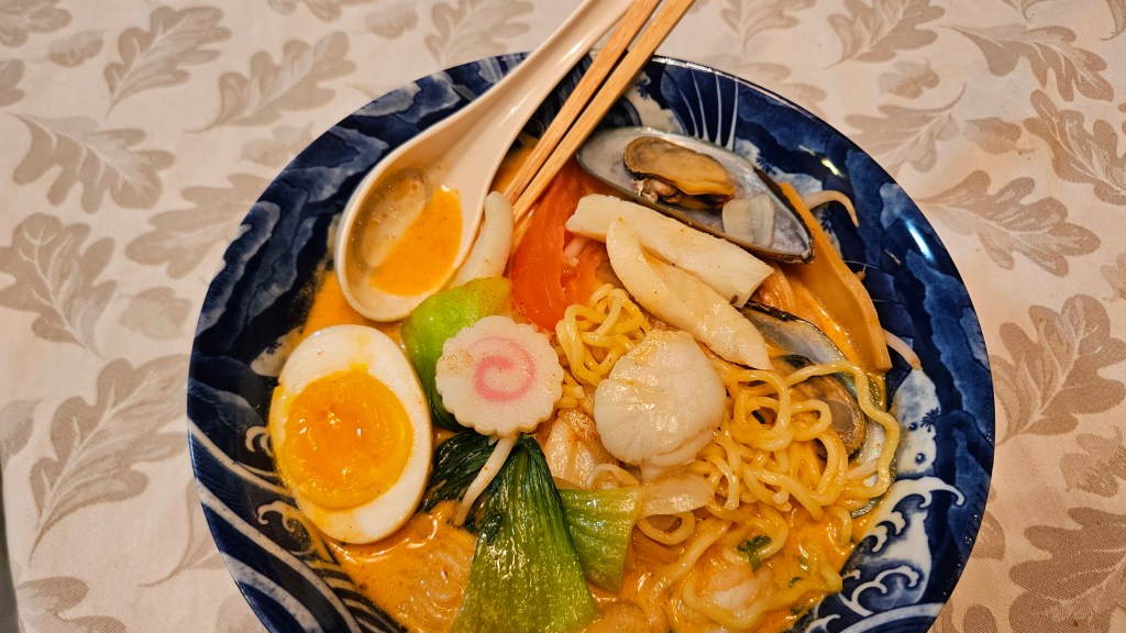 303 Ramen Thai-style seafood special