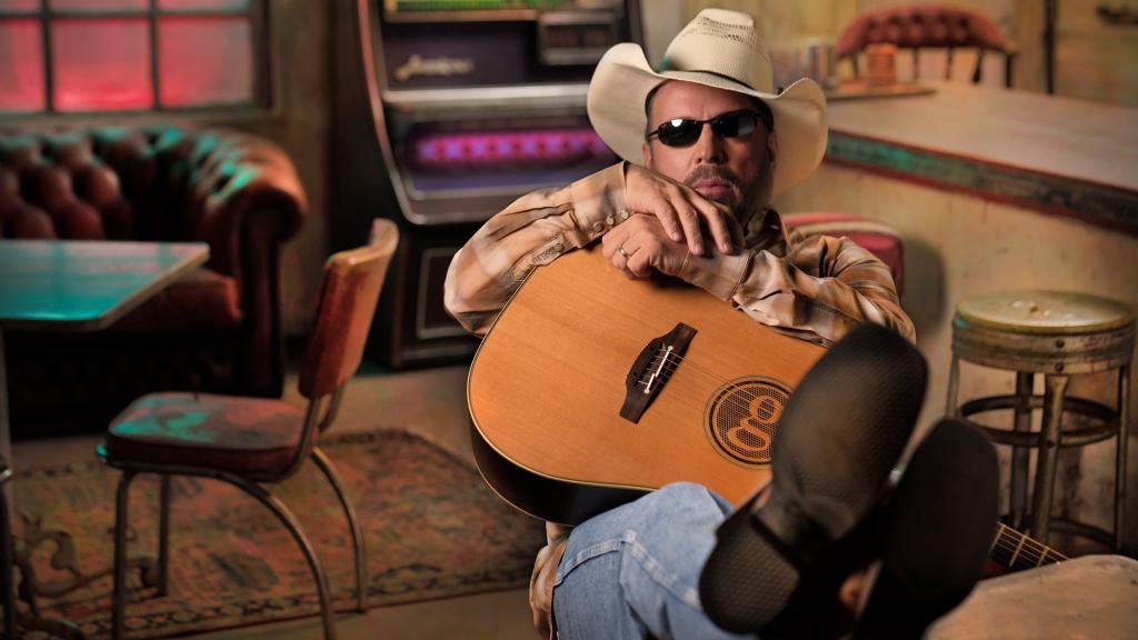 Garth Brooks – Blame It All On My Roots Arena Tour