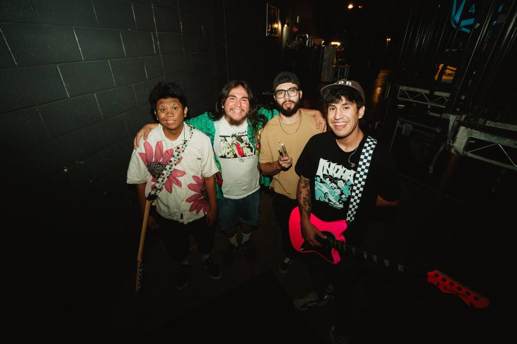 INOHA – This Might Be Useful Tour