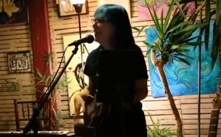 Why Ukulele Player Les Baca Gave Her Mammogram Tech a Private Concert