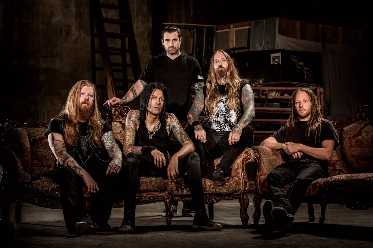 Devildriver’s Dez Fafara Is Still Getting His Groove On