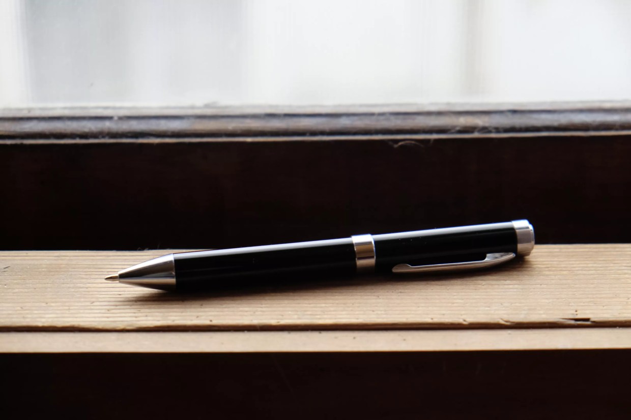 VaePlume: The Vape Pen That’s Really a Pen