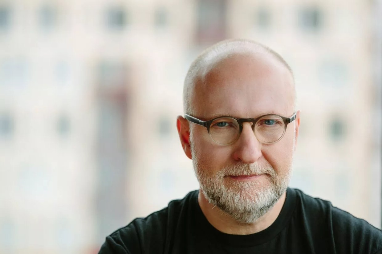 To Make Music, Bob Mould Looks to Raging Storms