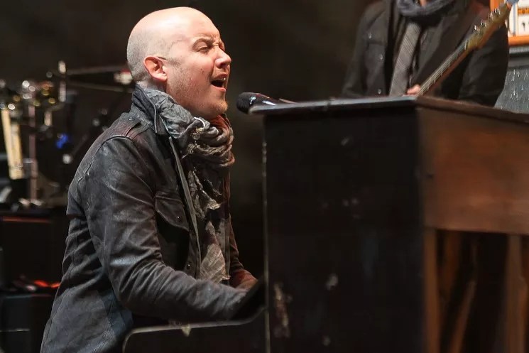 Hear This Mexican Teenager’s Love Song for Isaac Slade and the Fray