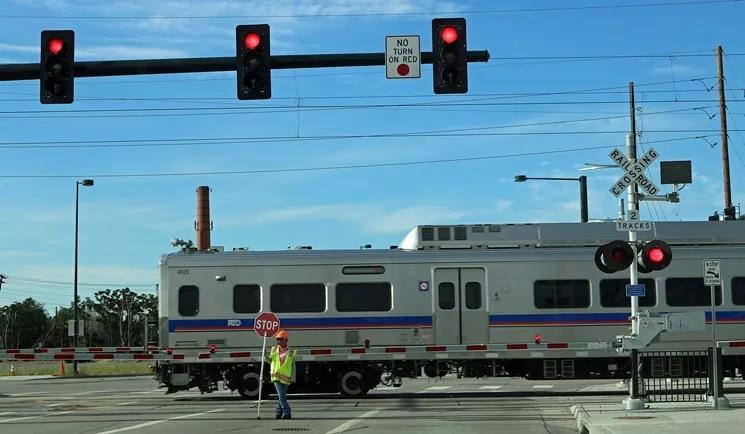G Line Cleared for Testing, but What’s Up With the Crossing Attendants?