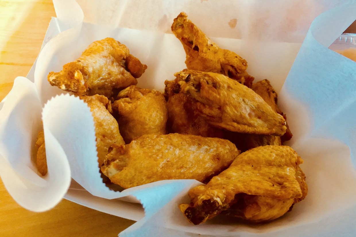 Woody’s Wings Scores Big When It’s Crunch Time