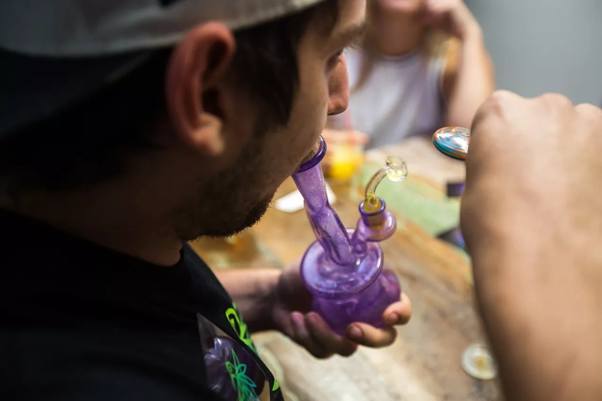 Study: Too Many Cannabis Industry Employees Get High at Work