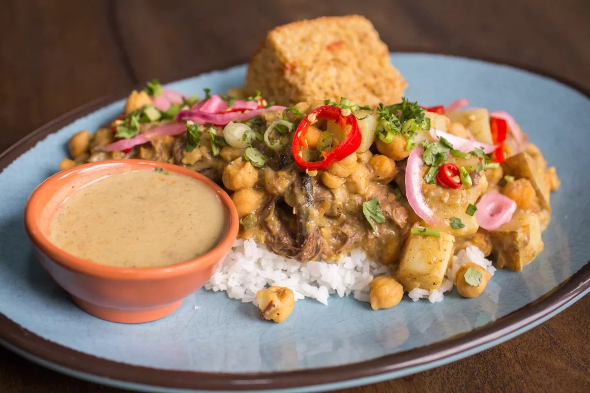 Review: Bang Up to the Elephant! Is a Funhouse of Food and Drink