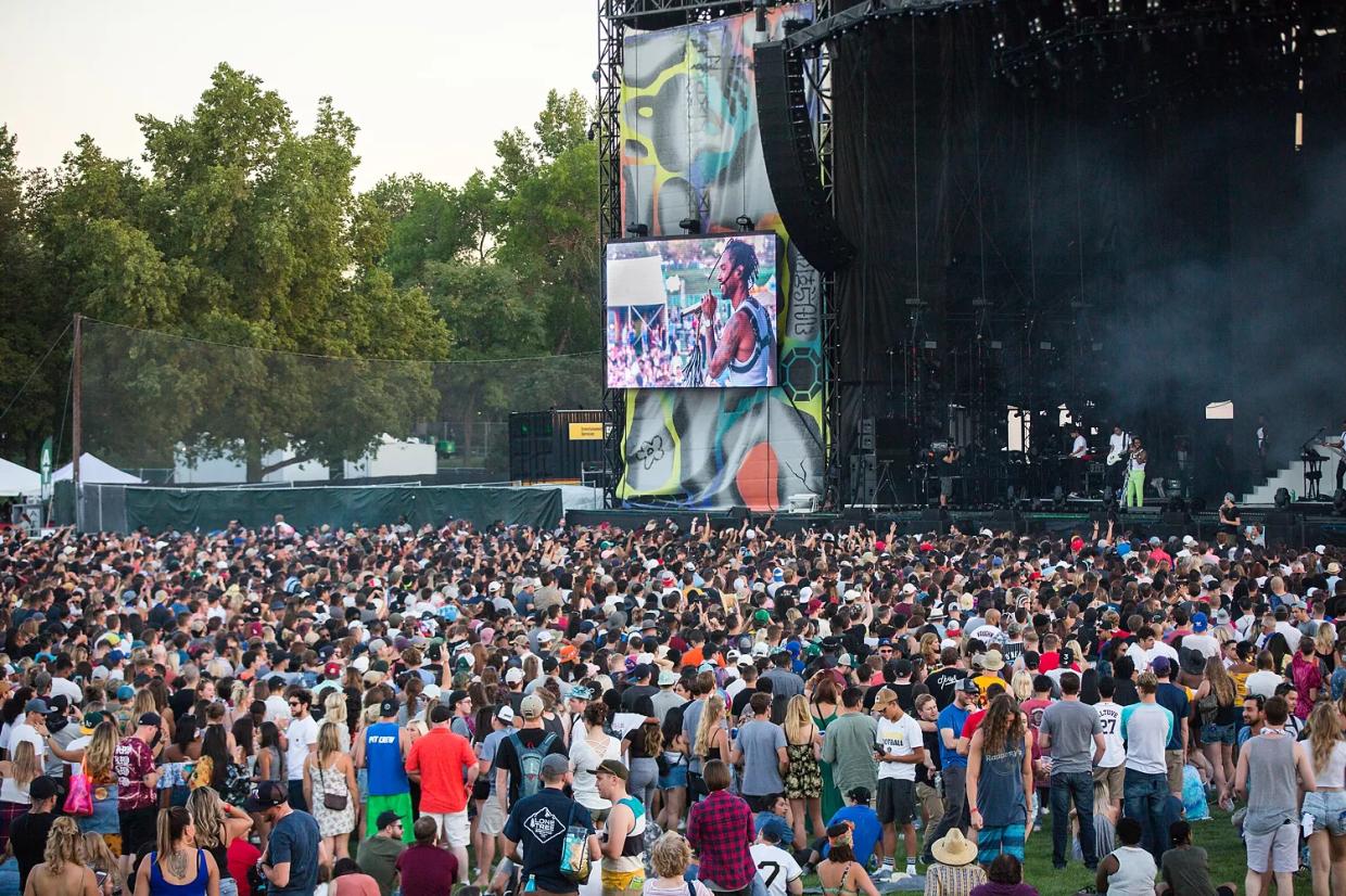 A Doozy of a First Day at Grandoozy