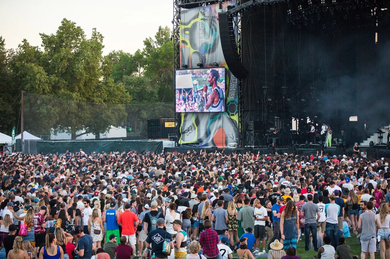 A Doozy of a First Day at Grandoozy