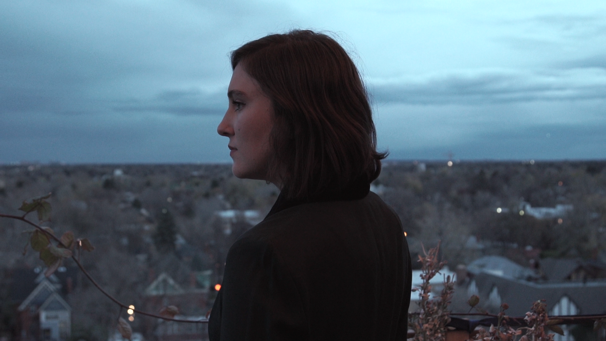 Singer-Songwriter Claire Heywood Debuts “Old Souls Motel”