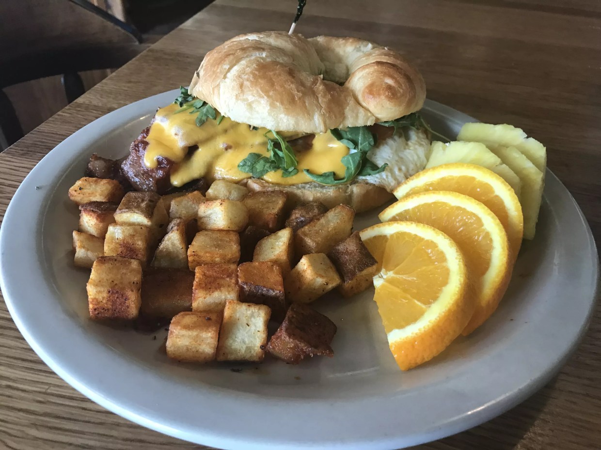 Brunch of the Week: Vine Street Pub Serves Beer-Friendly Weekend Grub