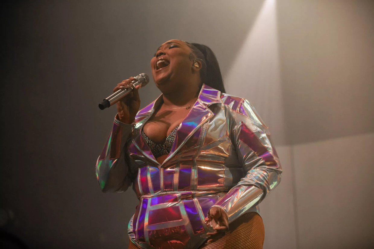 Lizzo Makes Healing Music for Fat People Who Deserve Space to Dance