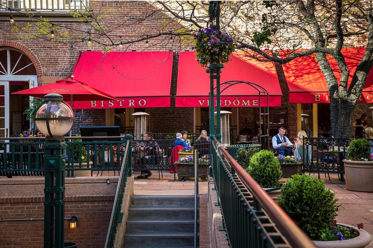 Denver Restaurants and Bars Reopening for In-House Dining
