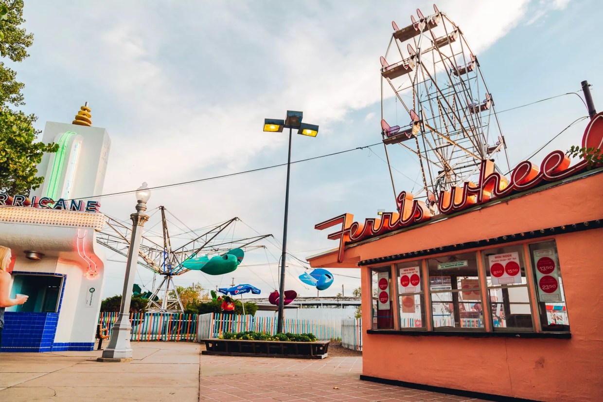 Reader: Lakeside Amusement Park Could Use a New Coat of Paint