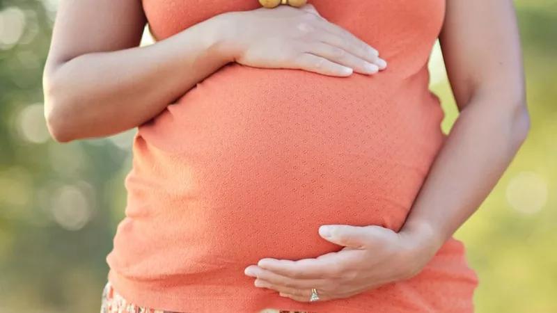 Fertility Doctors Can Legally Impregnate Patients With Their Sperm — for Now