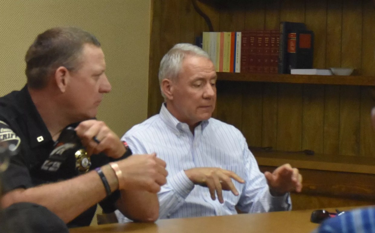 Two Colorado Congressmen Ask Senate to Block Marijuana Banking