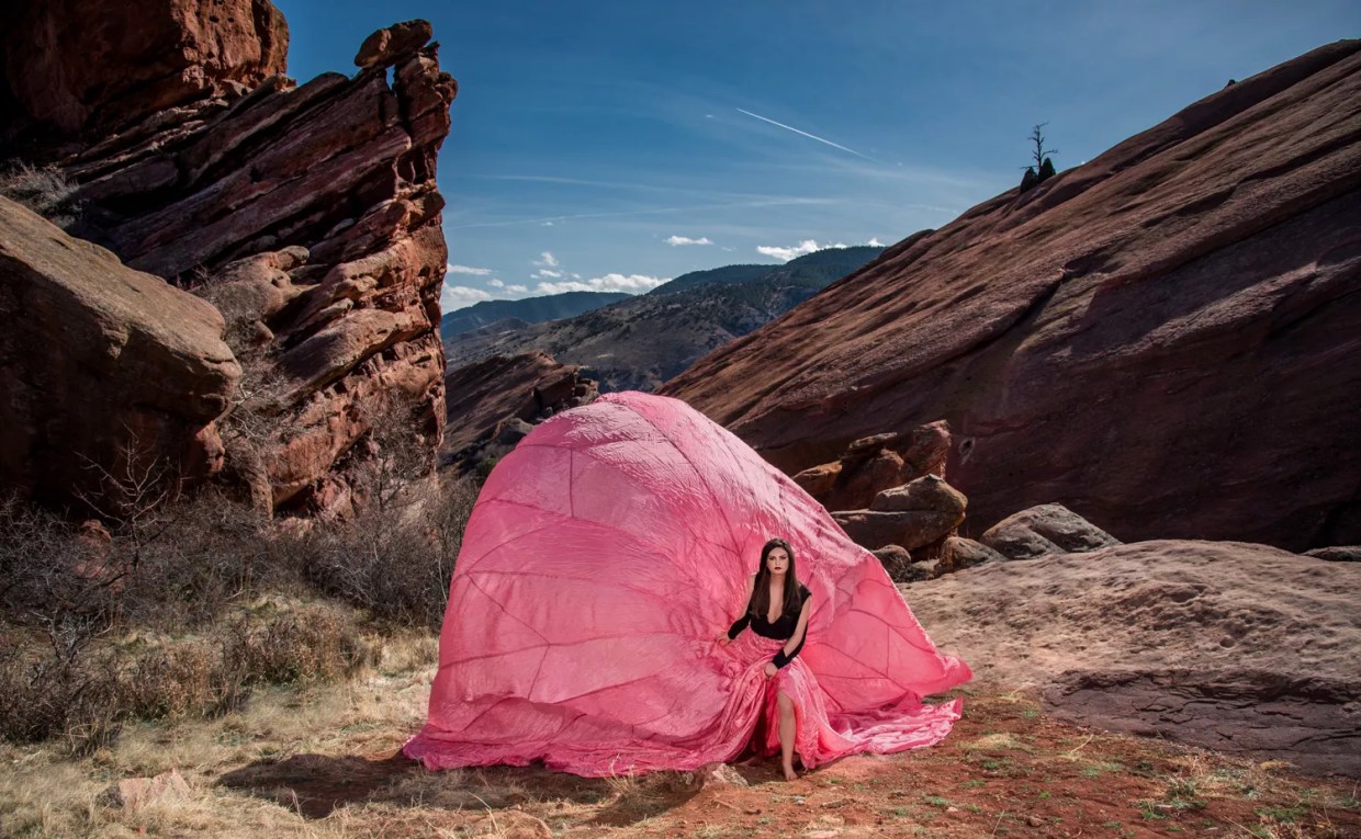 <i>The Pink Parachute Project</i> Depicts Graceful Women’s Strength