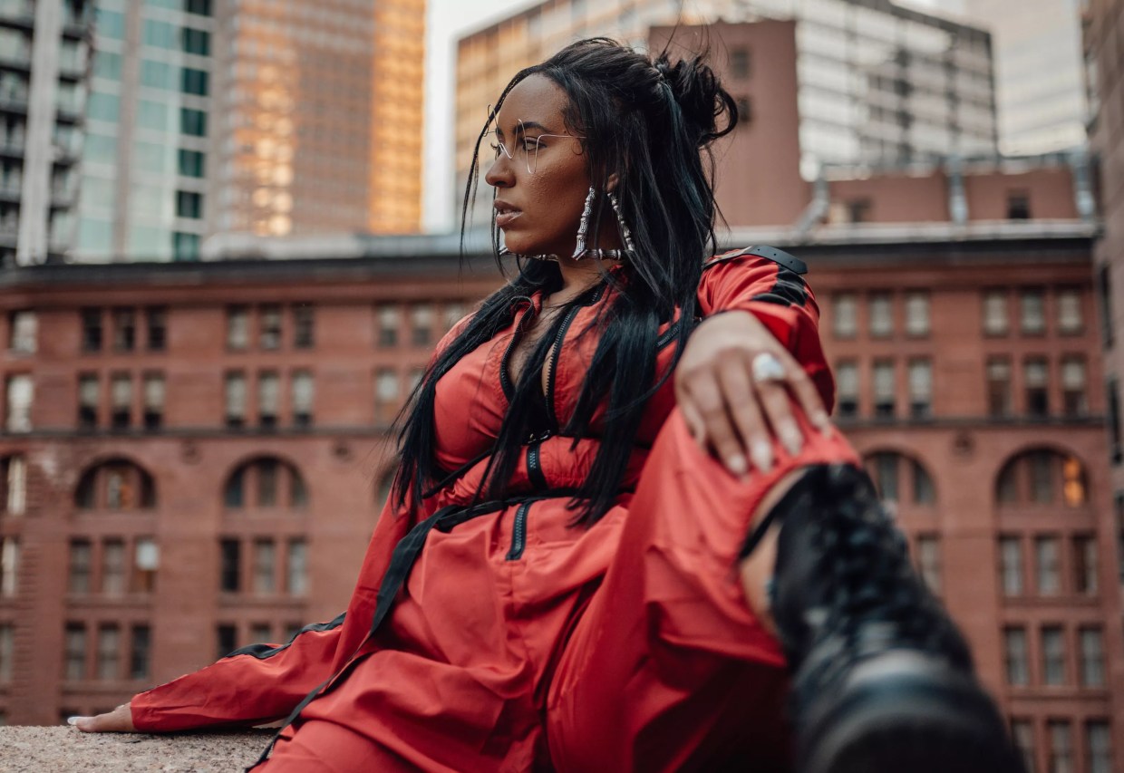 Kayla Marque’s <i>Right Brain</i> Is On Fire