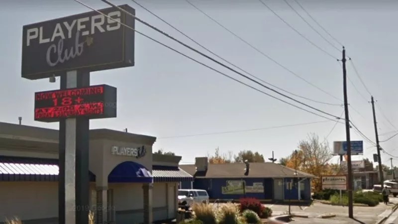 COVID-19 Outbreak Strip Club Sues State Over 25-Foot Rule