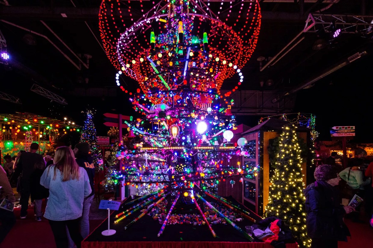 It’s Beginning to Look a Lot Like Christmas…Thanks to Lonnie Hanzon