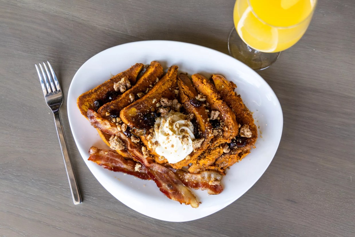 Seven Labor Day Stops for Food and Booze for Brunch, Lunch and Dinner