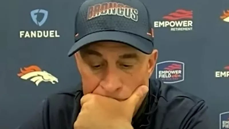 Top Tweets F-Bombing Broncos, Vic Fangio After Brutal Loss to Titans