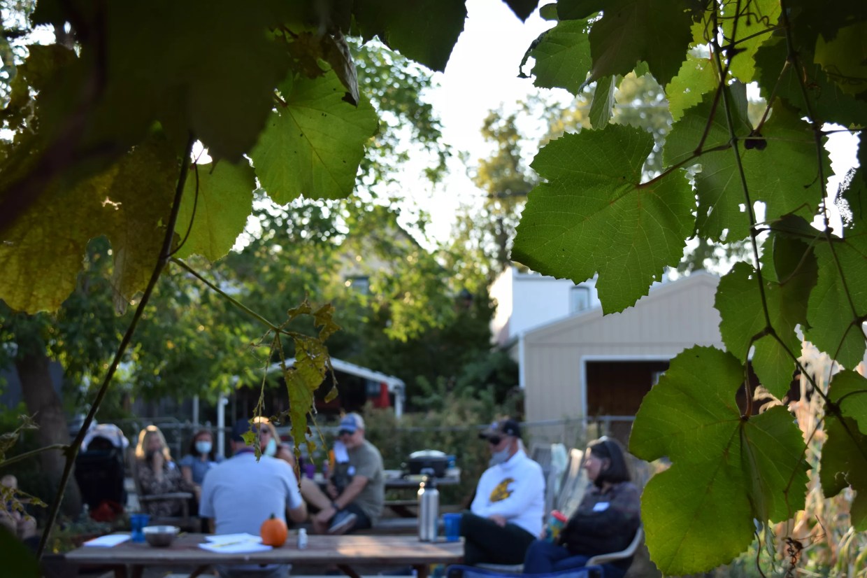 El Oasis Gets Two-Week Extension Before Garden Closes and Sells