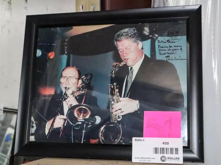You Have Until 2 p.m. to Bid in the El Chapultepec Auction
