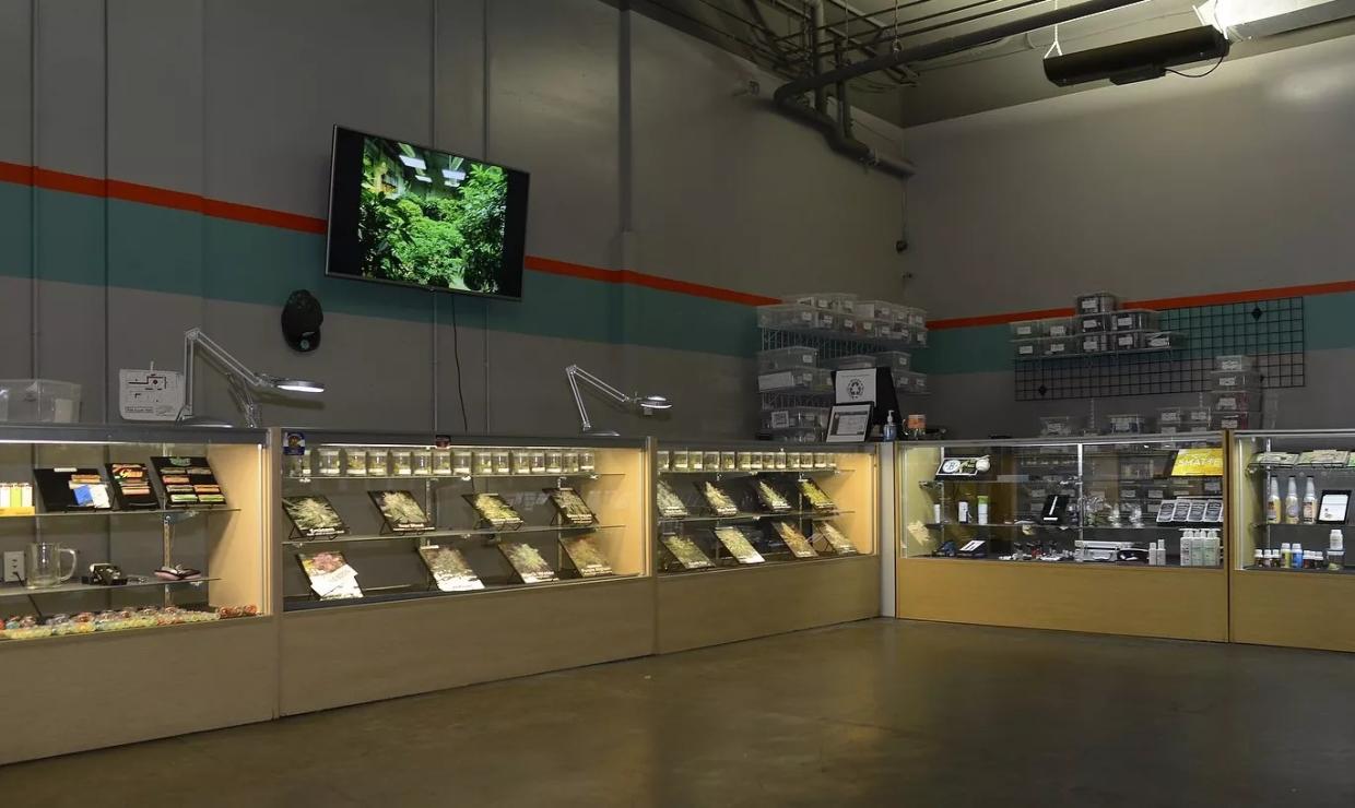 Marijuana Business Scammers Posing as State Inspectors, Utility Providers