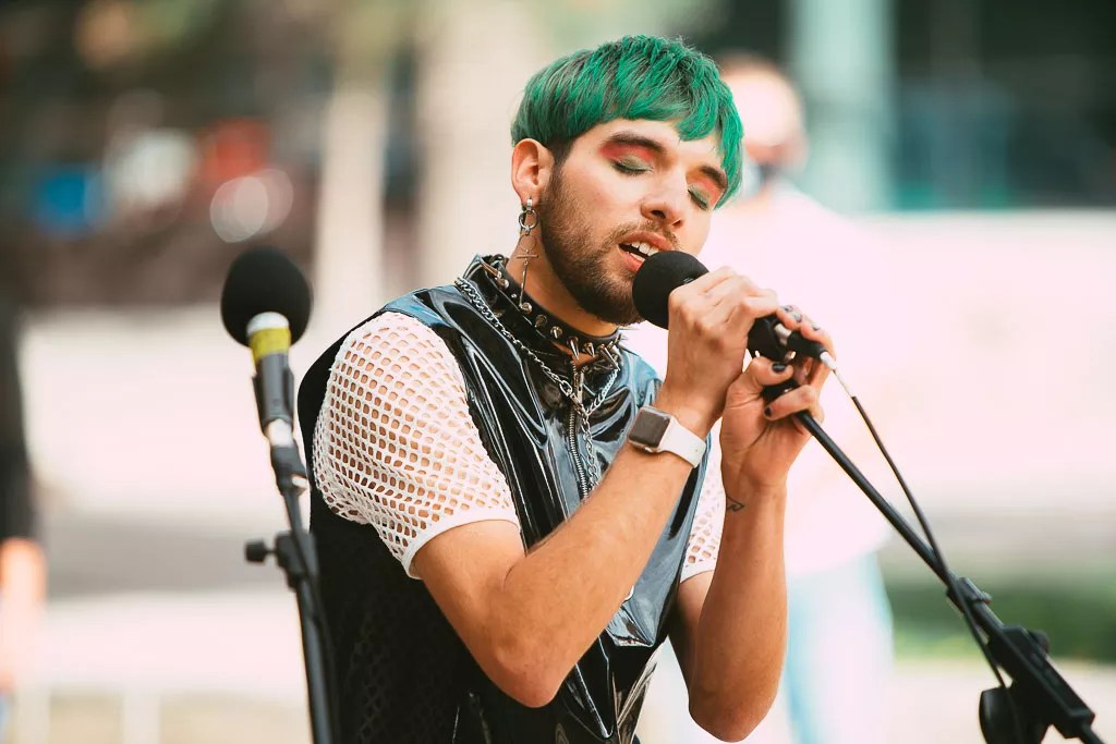 Auto Croon: DESTINO on Queer Hyperpop and <i>When the World Was Ending</i>