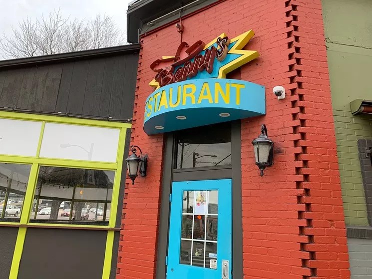 Reader: Casa Bonita Should Team Up With Cooks From Benny’s