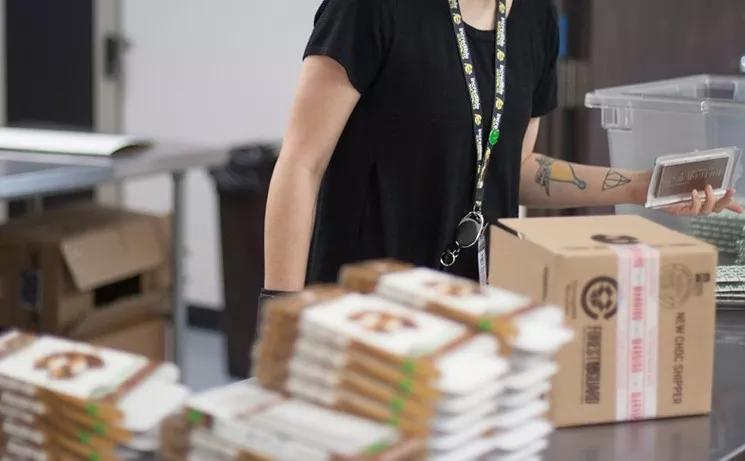 Reader: Too Strong? Eat as Normal and Call for an Extra Pizza.