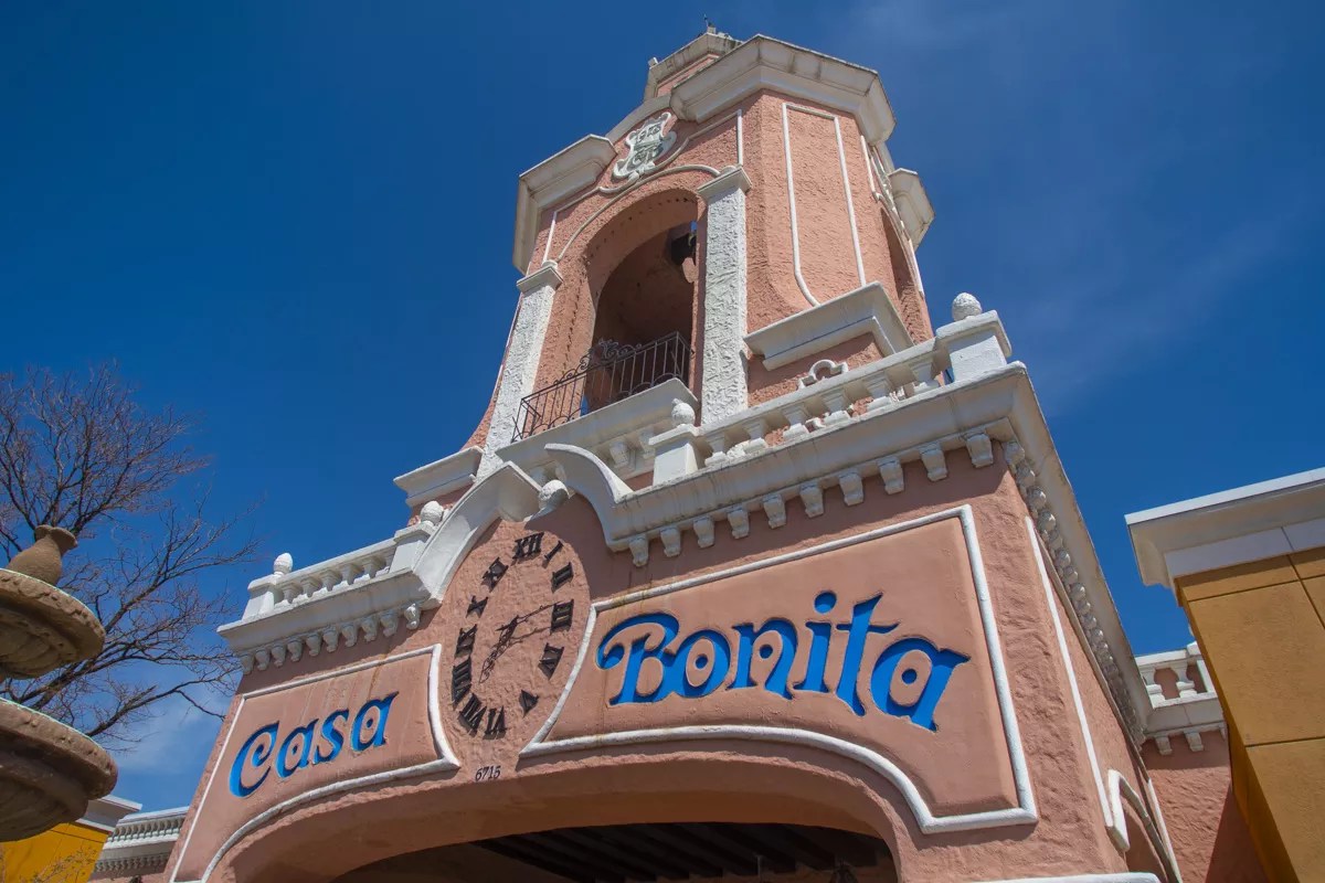 Raise a Flag for Casa Bonita! (Yes, You’ll Get Sopaipillas.)