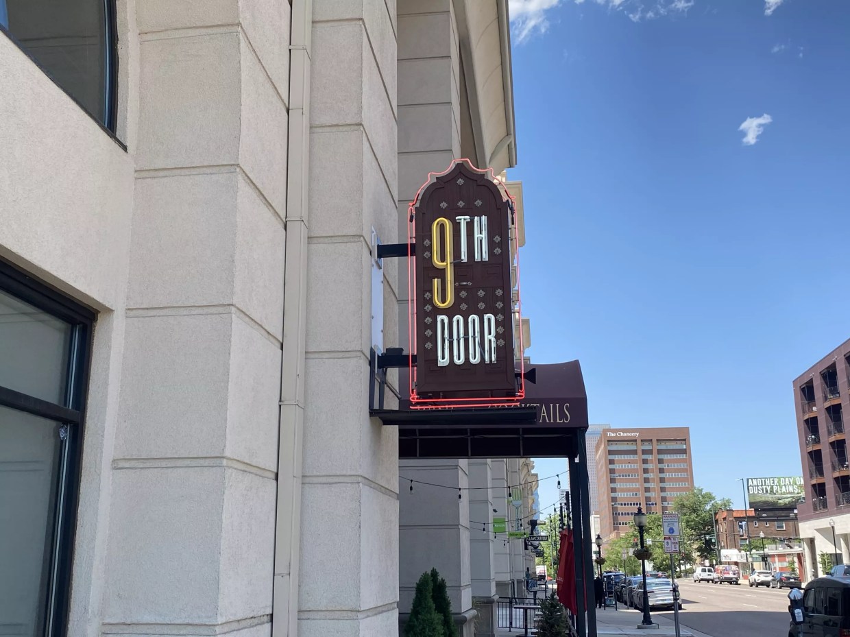 Restaurant Blames Understaffing on “Government Handouts”