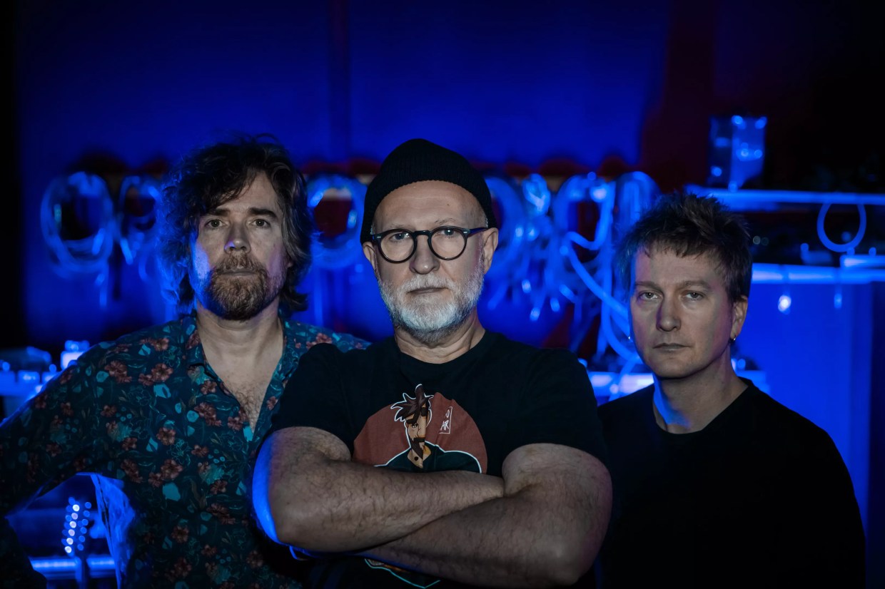 Through All the Noise, Bob Mould Looks Toward a Brighter Future