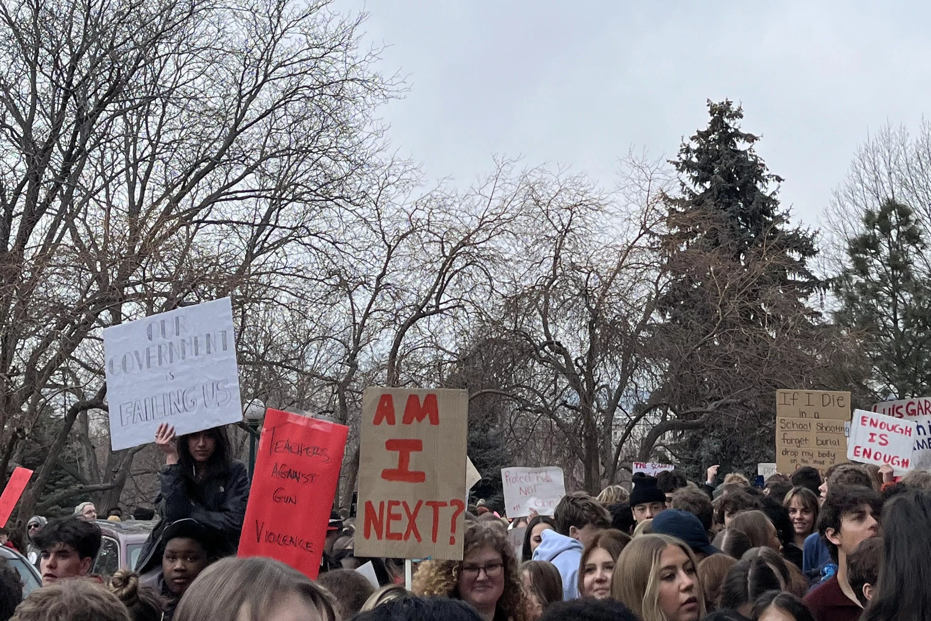 Students protest against guns