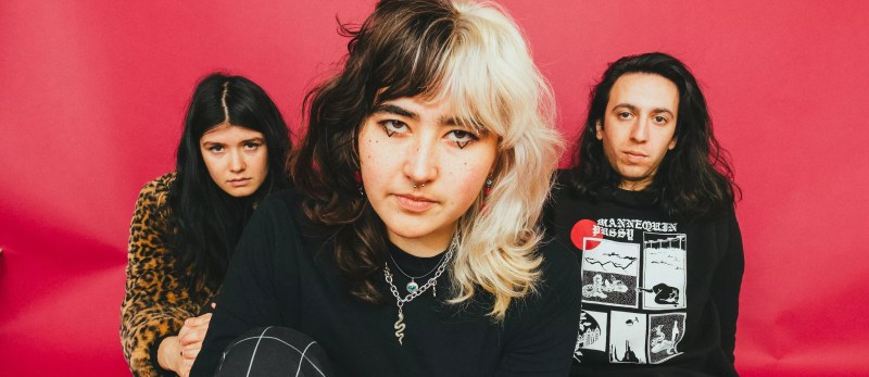 alexia roditis with destroy boys bandmates