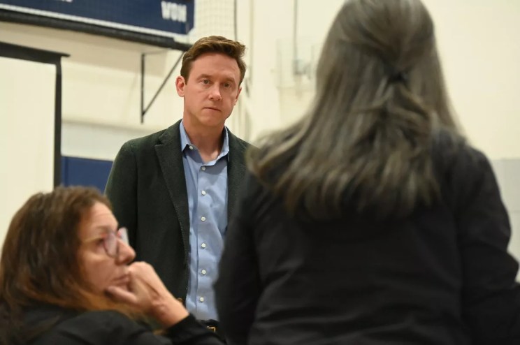 Mayor Mike Johnston at a community meeting in Globeville.