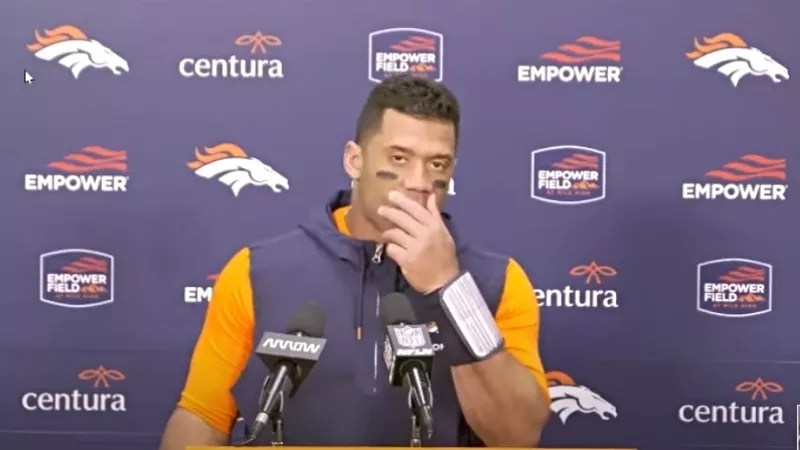 Denver Fans on How Broncos Choked Away Playoff Hopes Versus Patriots