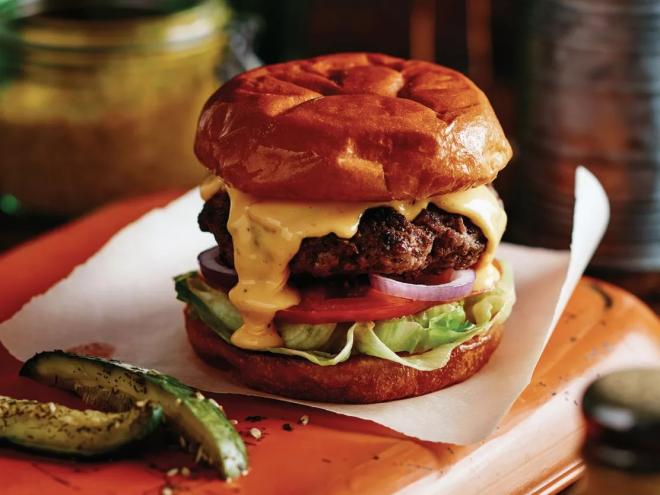 a cheeseburger