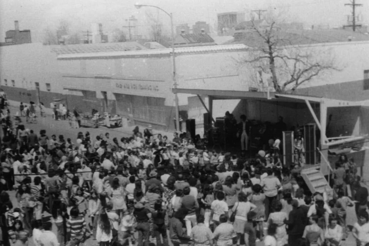 People celebrate Cinco de Mayo in 1973.
