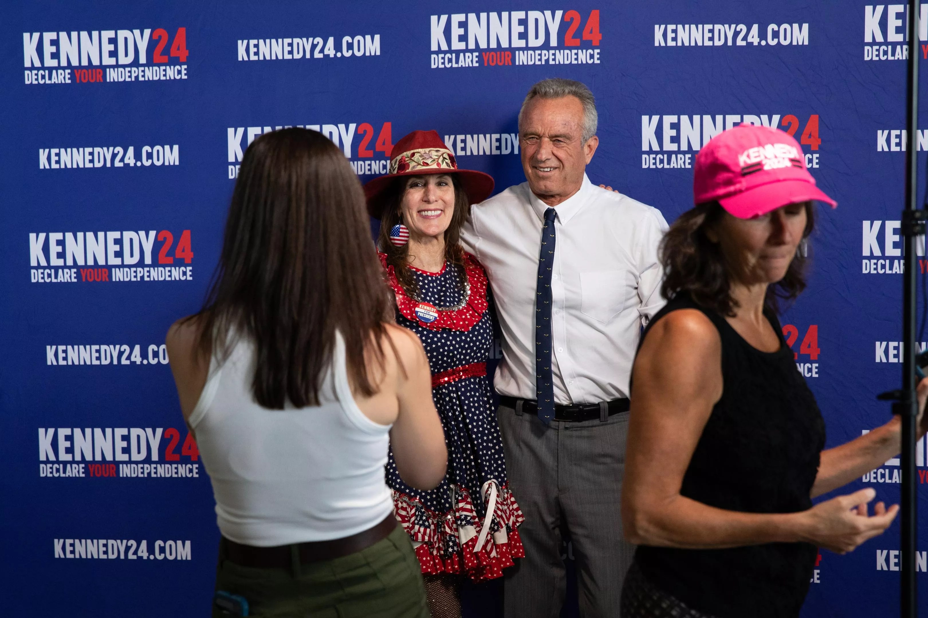 RFK Jr. takes photo with woman