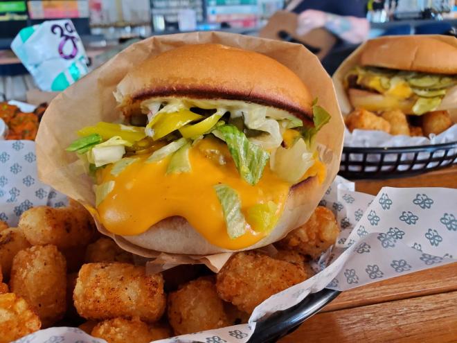 a cheeseburger