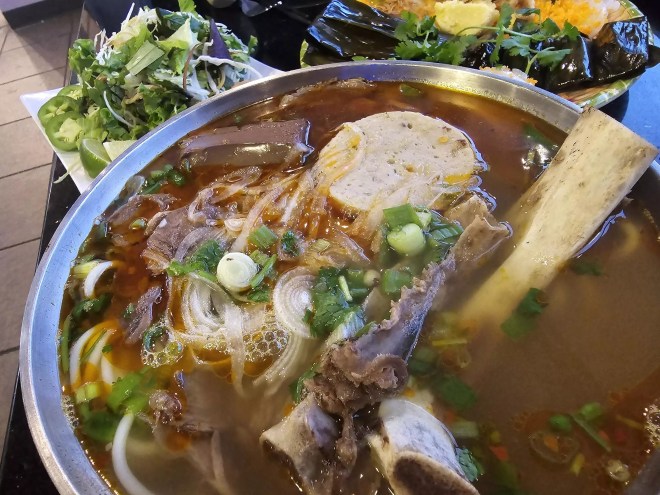 bowl of bo bun hue