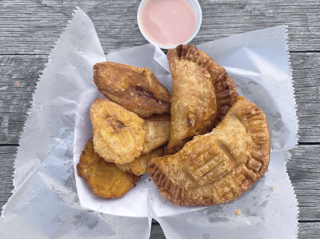 empandas and tostones