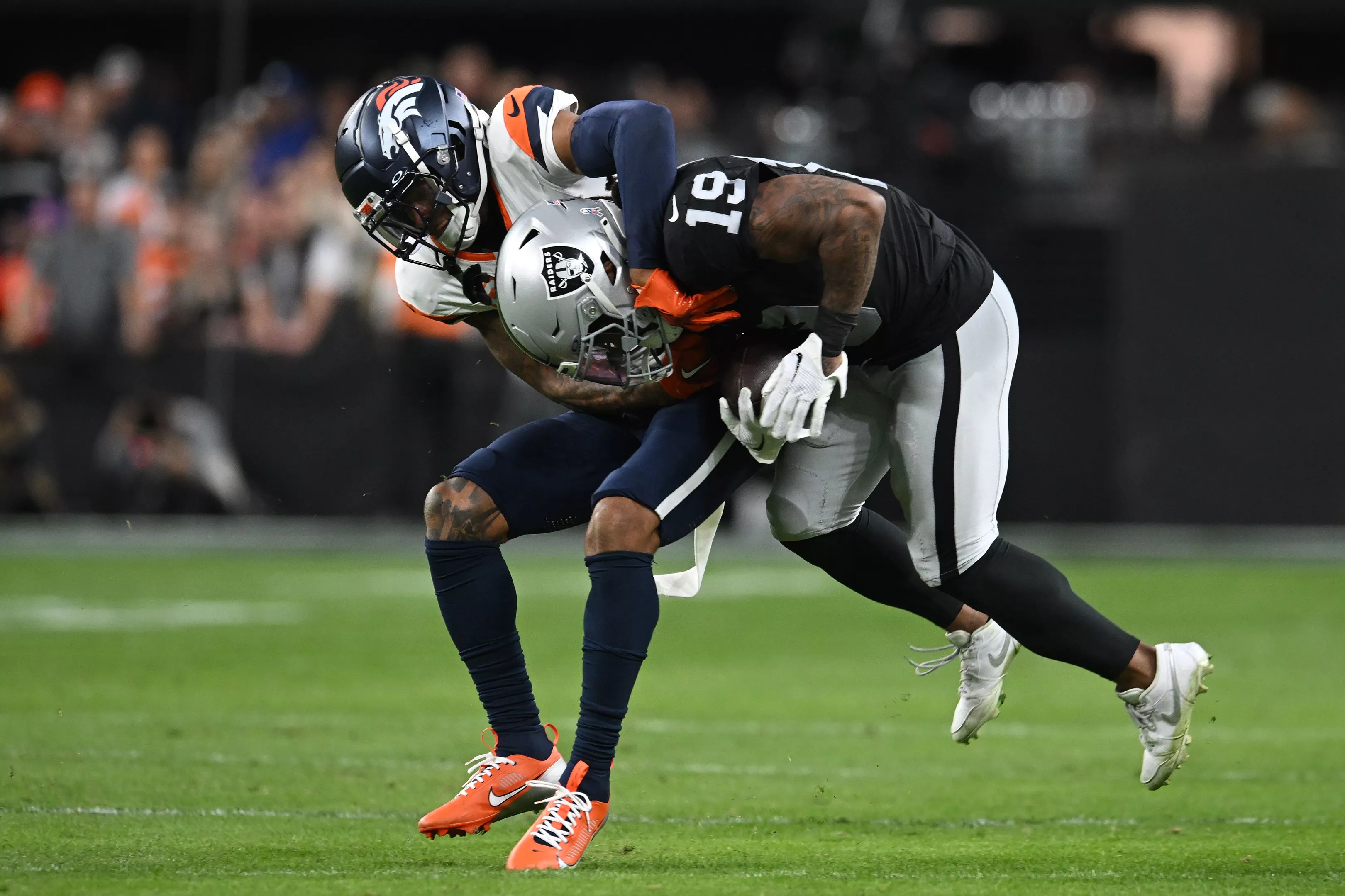 Patrick Surtain II tackles Raiders reciever