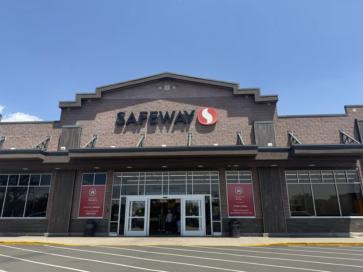 Safeway Employees Back to Work After Strike, King Soopers Union Also Inks Agreement